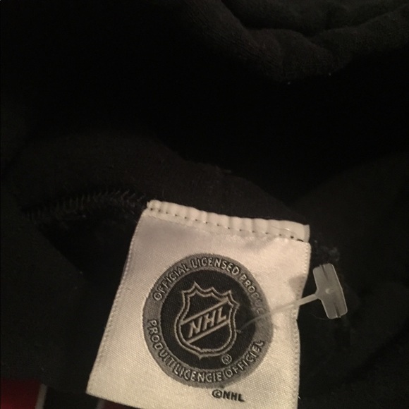 Calgary flames hoodie - Picture 3 of 3